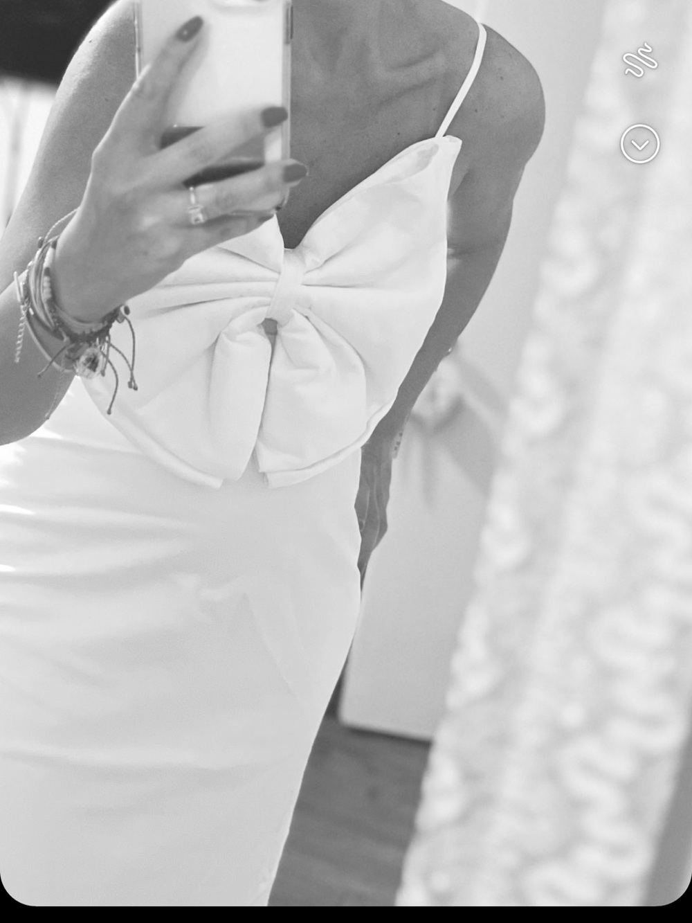 DISSH White Strapless Dress with Front Bow